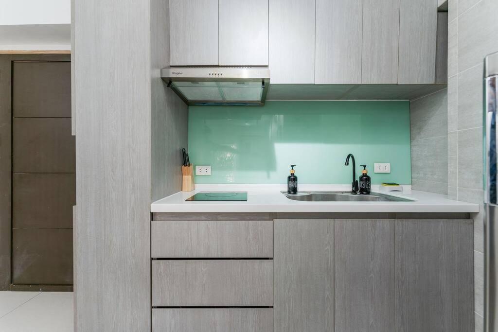 Airport Express Hostel E-527, 2 Minutes To Airport,Fast Wifi, Free Netflix ماكتان المظهر الخارجي الصورة