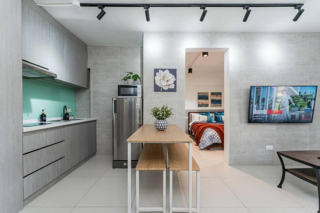 Airport Express Hostel E-527, 2 Minutes To Airport,Fast Wifi, Free Netflix ماكتان المظهر الخارجي الصورة