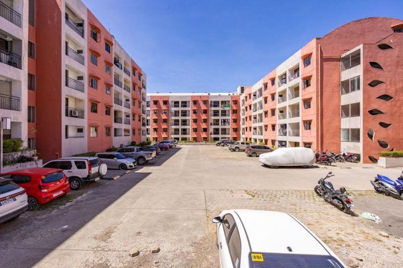 Airport Express Hostel E-527, 2 Minutes To Airport,Fast Wifi, Free Netflix ماكتان المظهر الخارجي الصورة